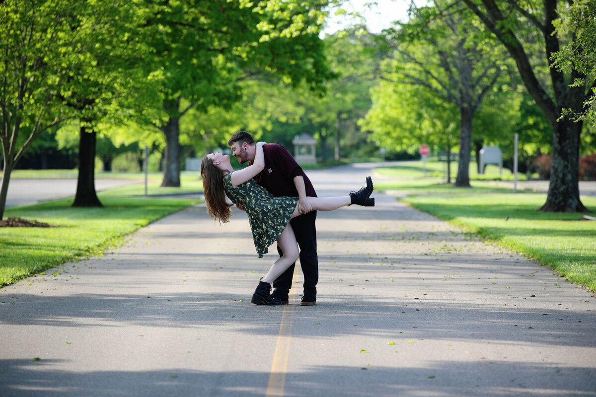 Engagement-Photo-Session-Couple-Kissing-day