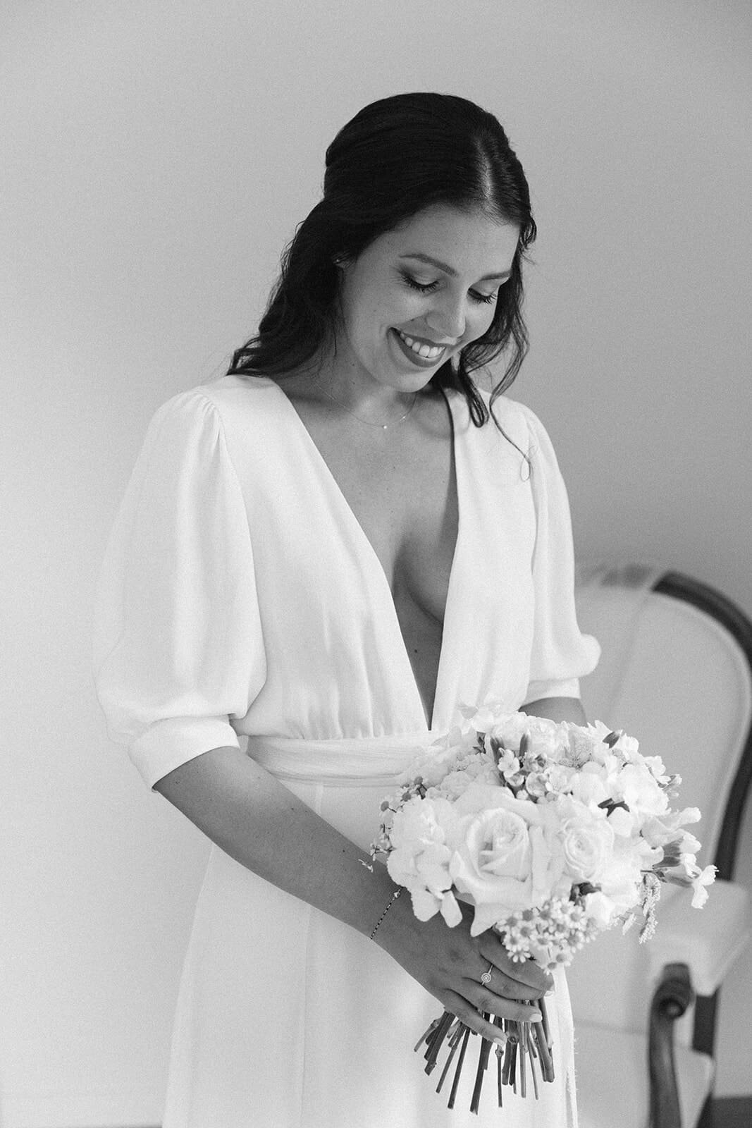 modern-and-elegant-bride-black-and-white