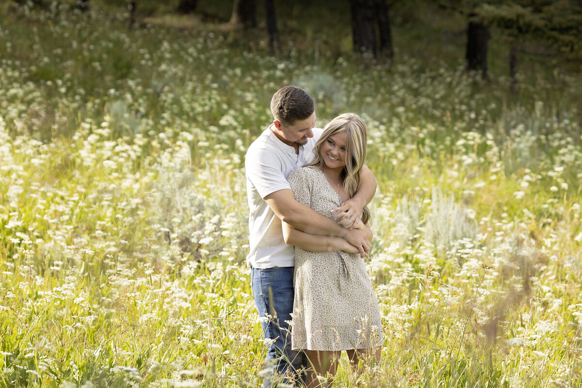 Shanna-Mae-Photography-Montana-Photographer-Engagement-Couples-Mountains-Wildflowers-Ennis-Bozeman-014