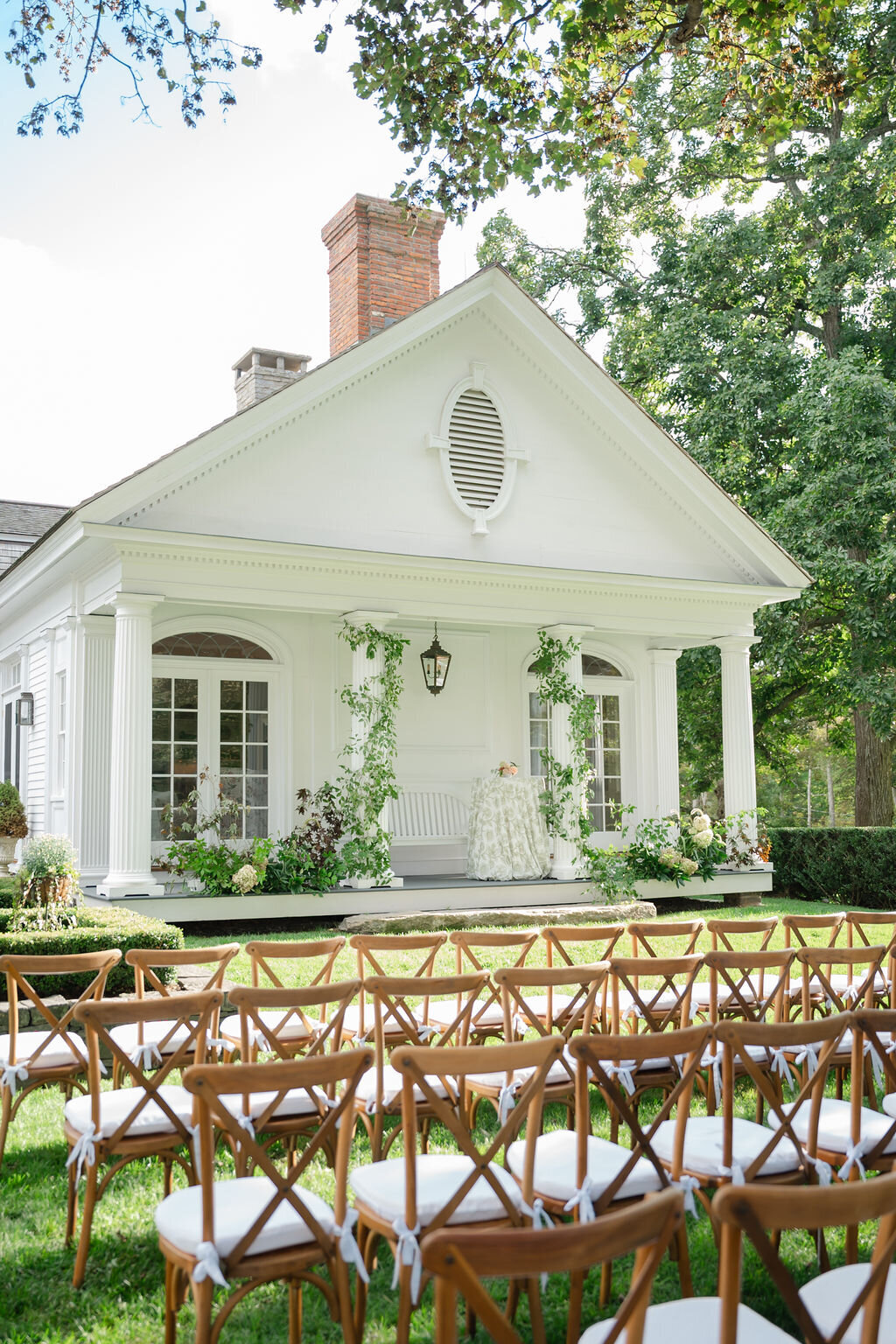 event-speaker-stage-at-smith-farm-gardens