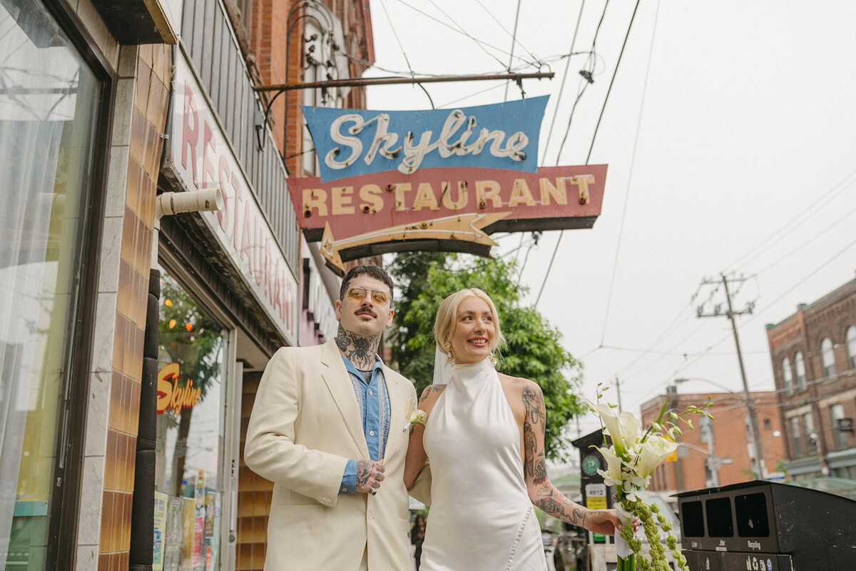 toronto-city-elopement-city-hall-edgy-nontradional-thedrake-rainy-day-cool-alternative-085