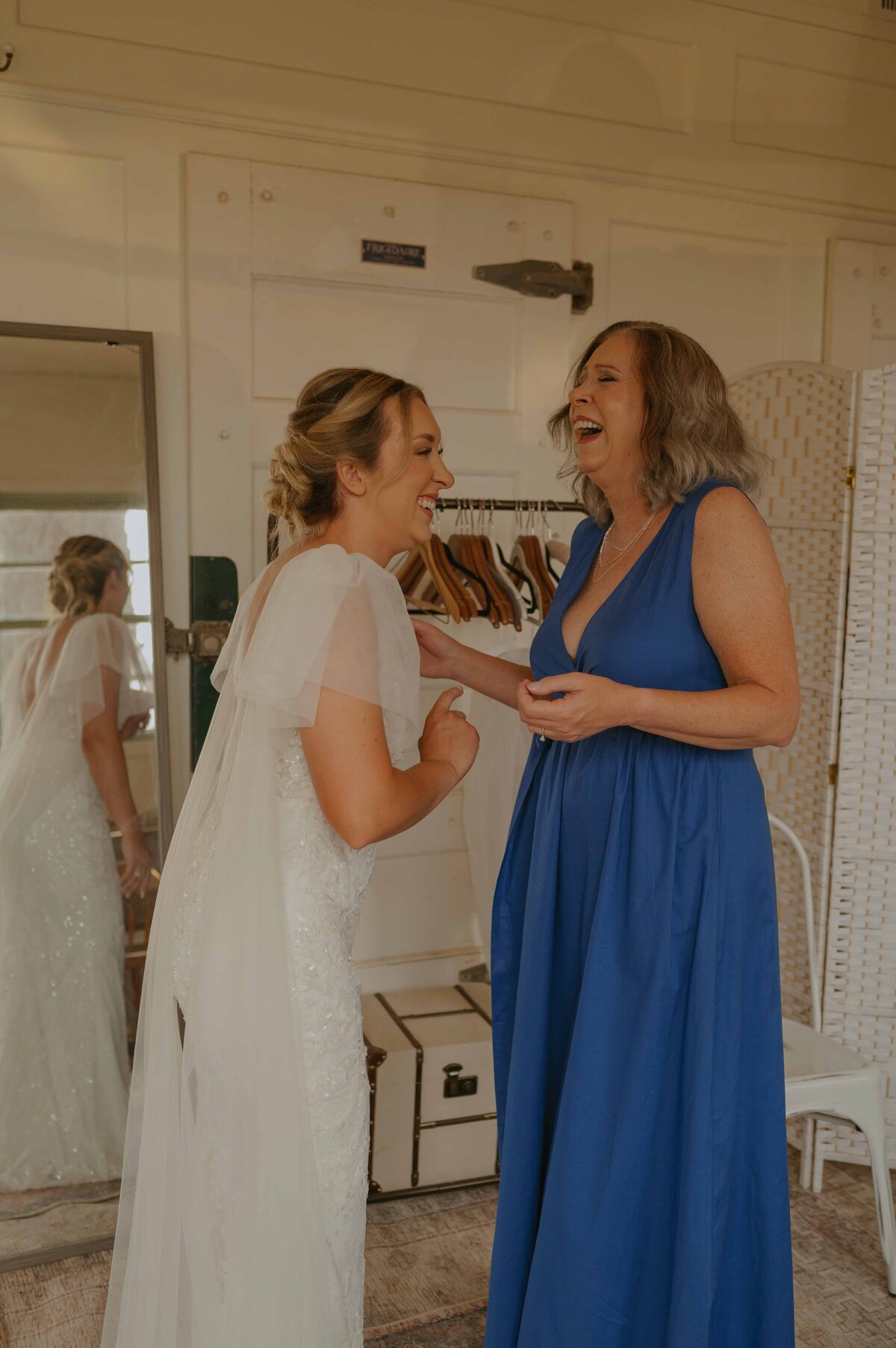 Mckenzie-River-Wedding-Photos-18