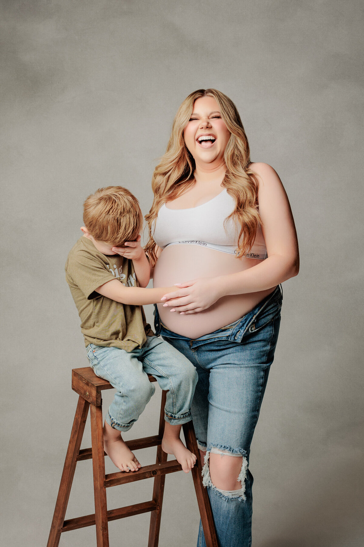 Best Motherhood photography NW Arkansas, motherhood portraits near me, mommy and me photography NW Arkansas