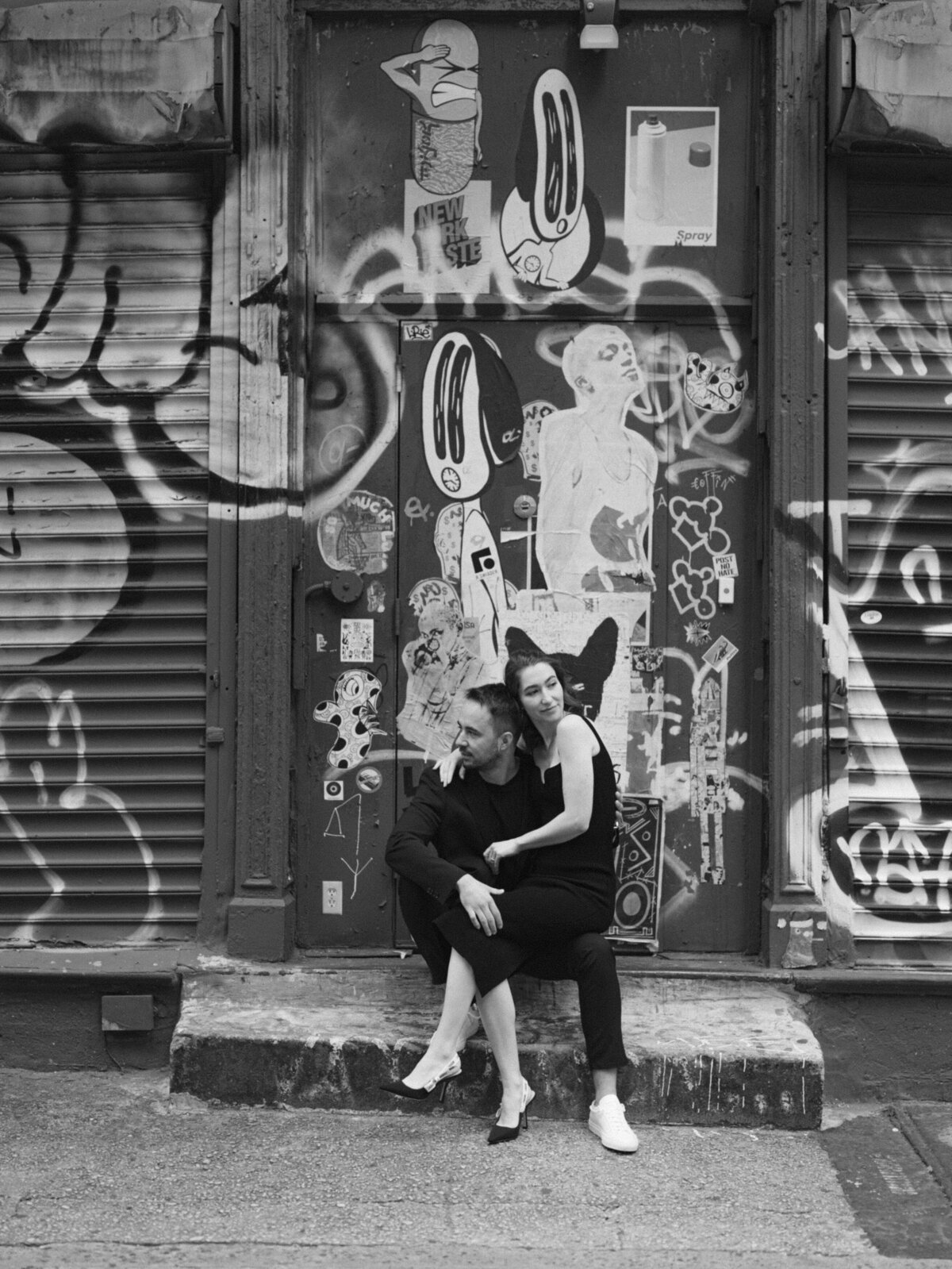 nycengagement-sohoengagementsession-fineartweddingphotographer-felixfeyginphotography-035