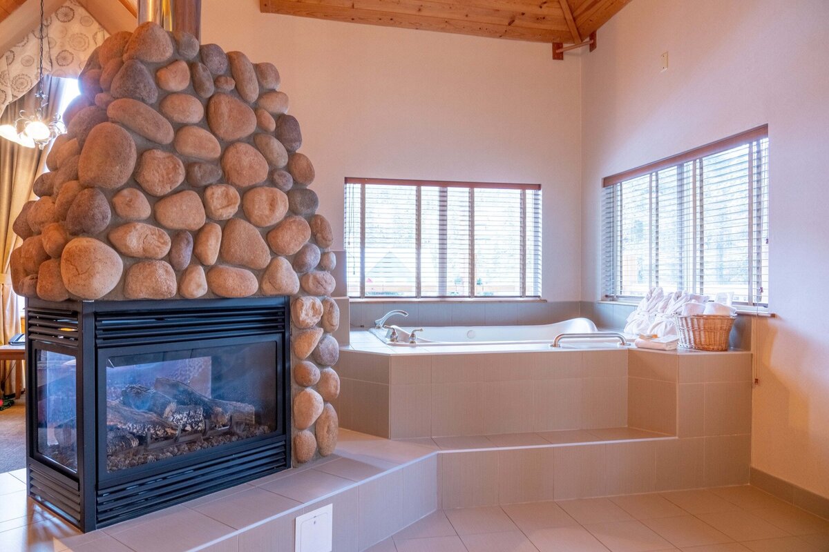 BANFF LODGING CO 17