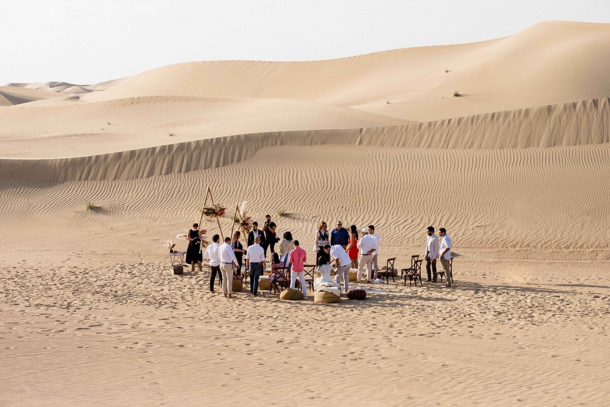 rock-your-event-wedding-styling-planner-designer-dubai-UAE-sand-dunes-elopement