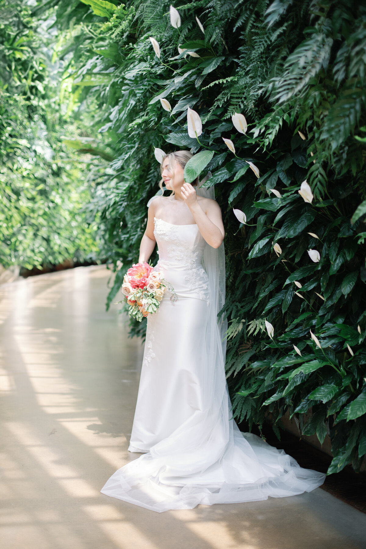 Longwood Gardens_Editorial_Luxury_Wedding_Photo_Skyler Jordan Photography-49