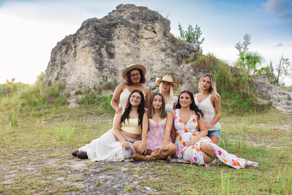 Suzie Lopes Photography - Blog Boho Senior Session-51