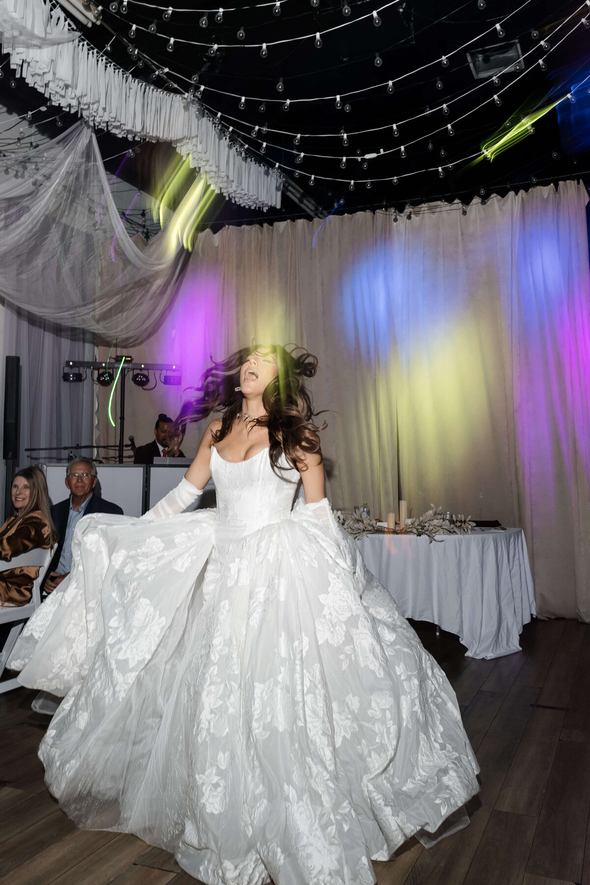 94riskyexposure_samantha-rydge_las-vegas-elopement-photography
