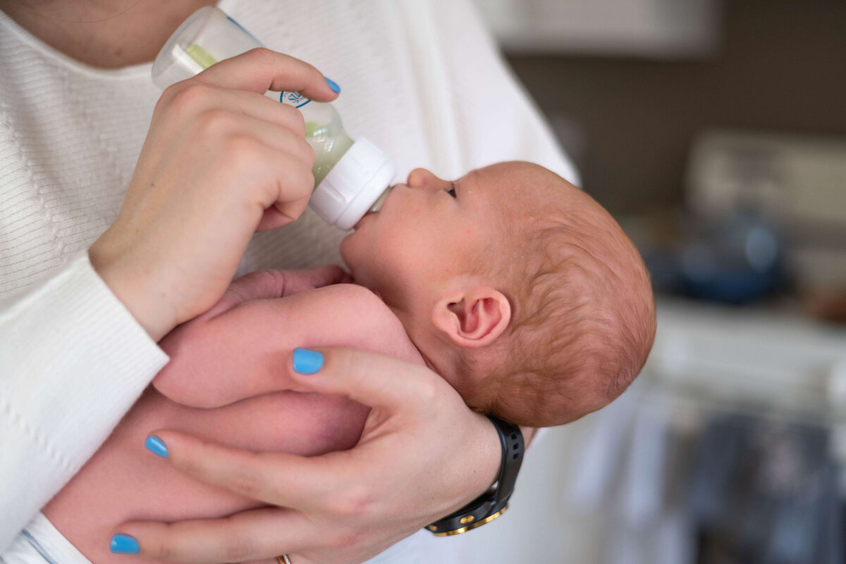 newborn-eating