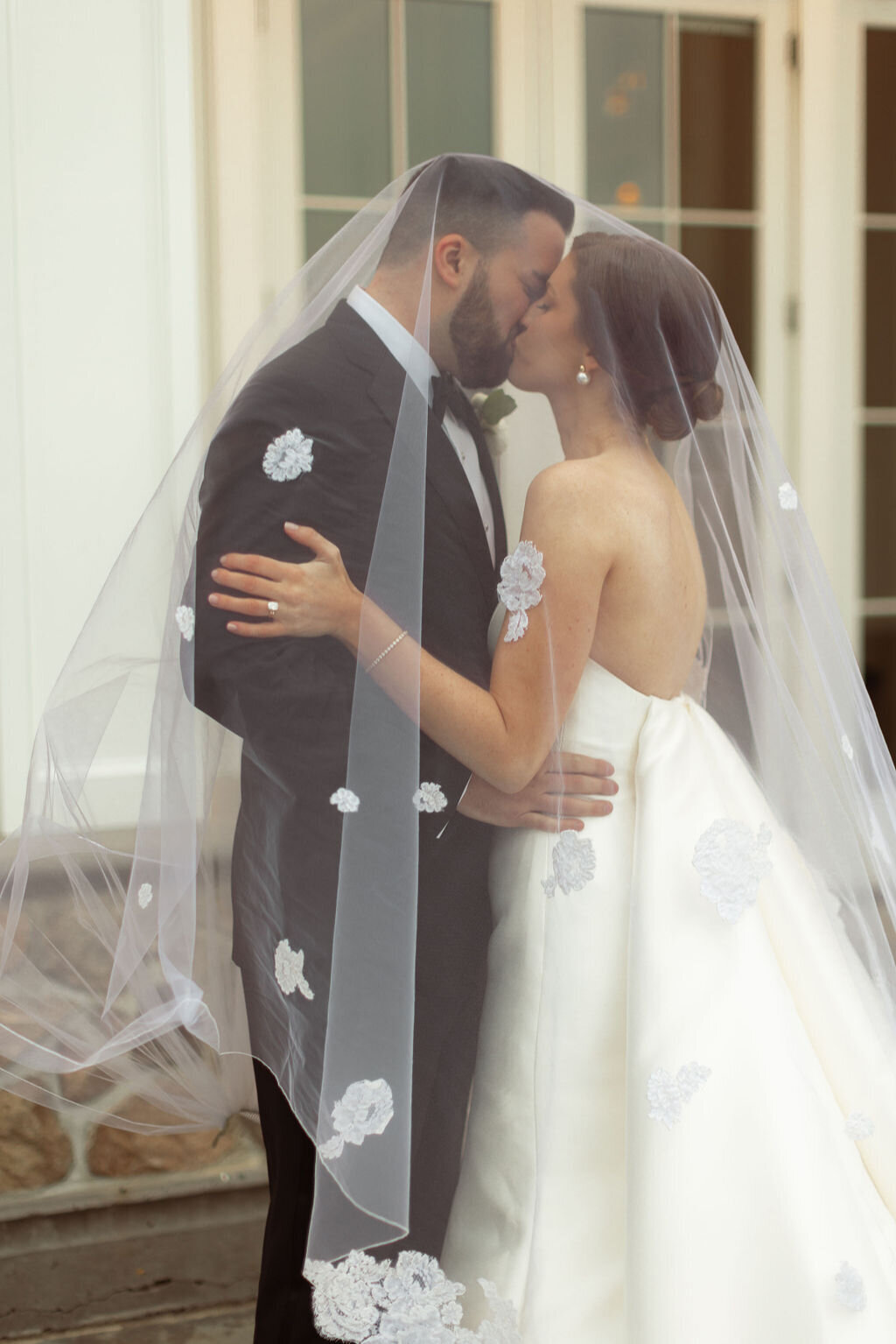 bride-groom-lace-custom-veil