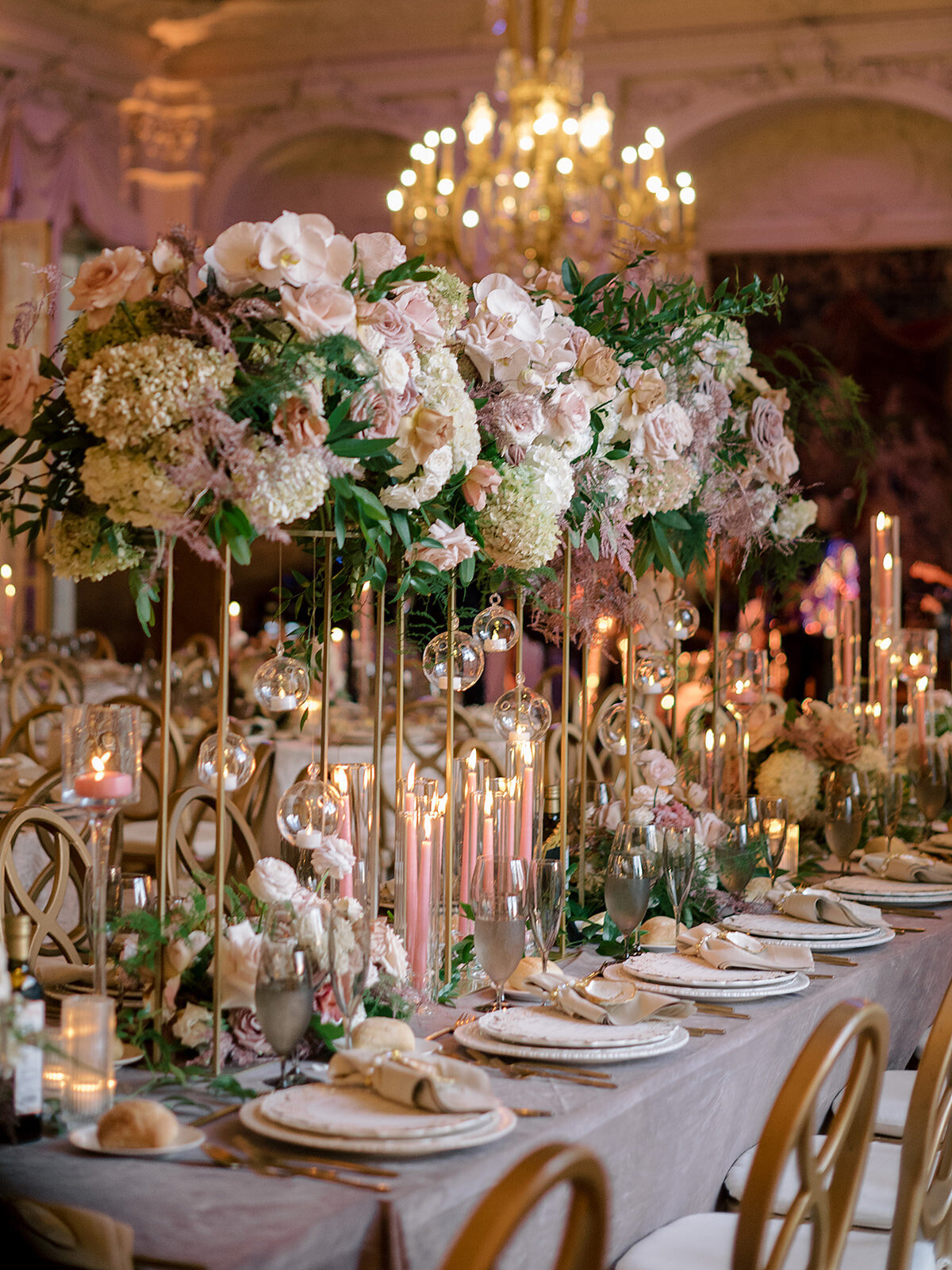 Kate_Murtaugh_Events_wedding_planner_reception_Rosecliff_Mansion_blush_candles