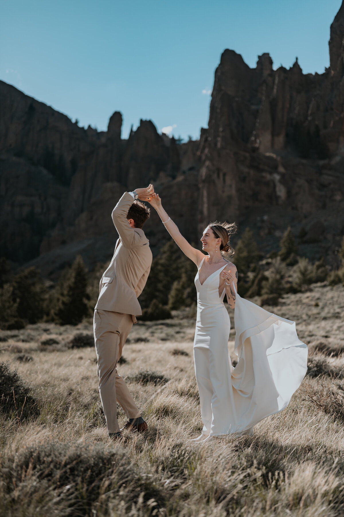 Wedding and elopement ceremony, photographer, Yellowstone, Wyoming, travel and destination, wedding, and elopement photographer first dance