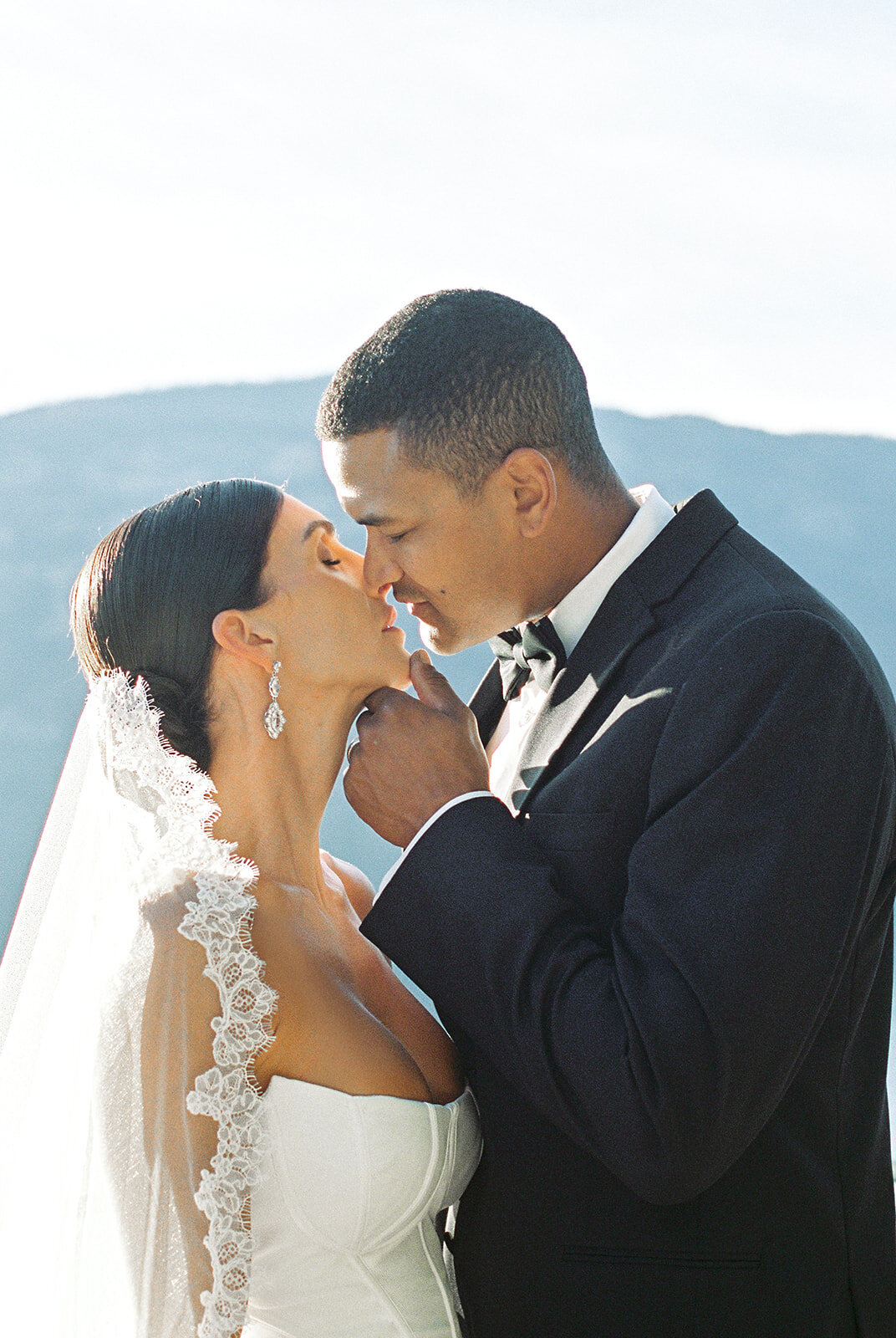 minted-photography-okanagan-kelowna-destination-wedding-photographer-wedding-château-okanagan-43