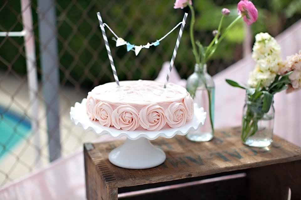 blush rose cake. no wm