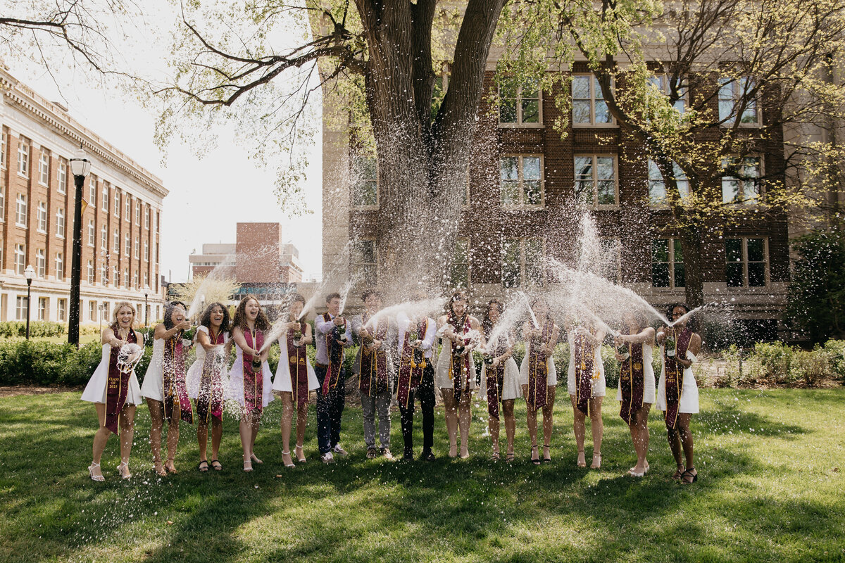 Minneapolis Grad Photos (8)
