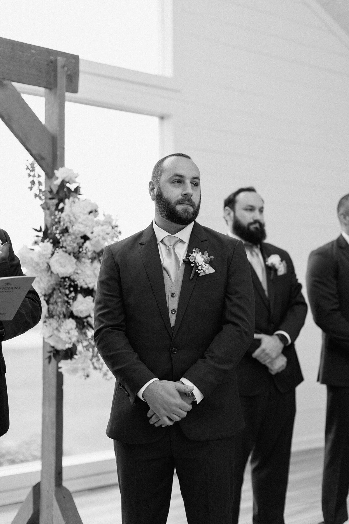 danielleandaaronsfarmhouseweddingkristinnicholephotography54