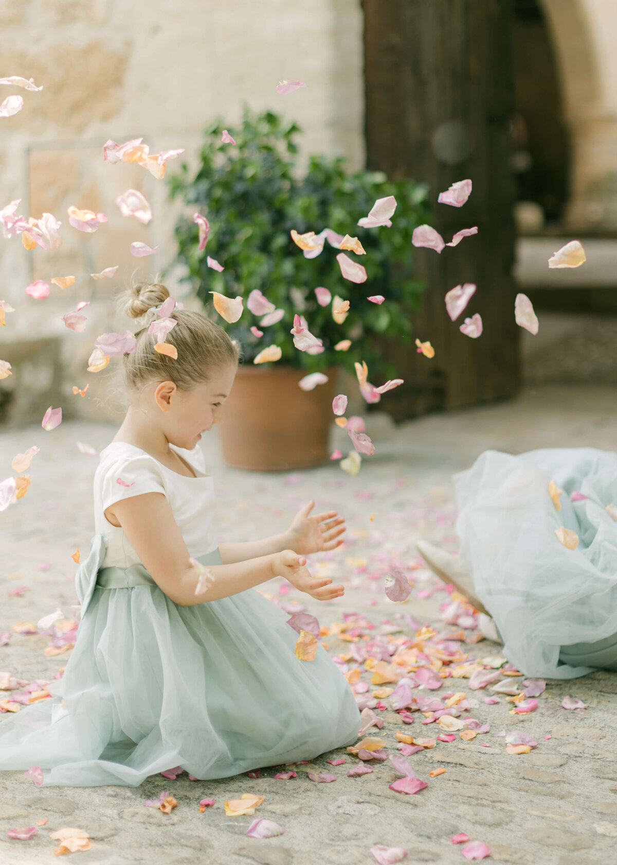 Georgina-James-Wedding-Fuentespalda-Chloe-Lowe-Photography-320