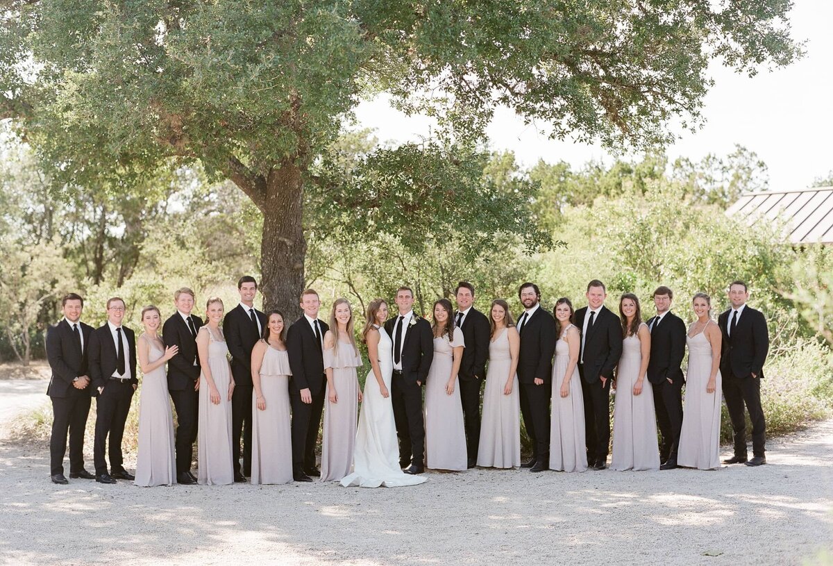 kendall-stephen-bw-theory-hill-country-wedding27_1