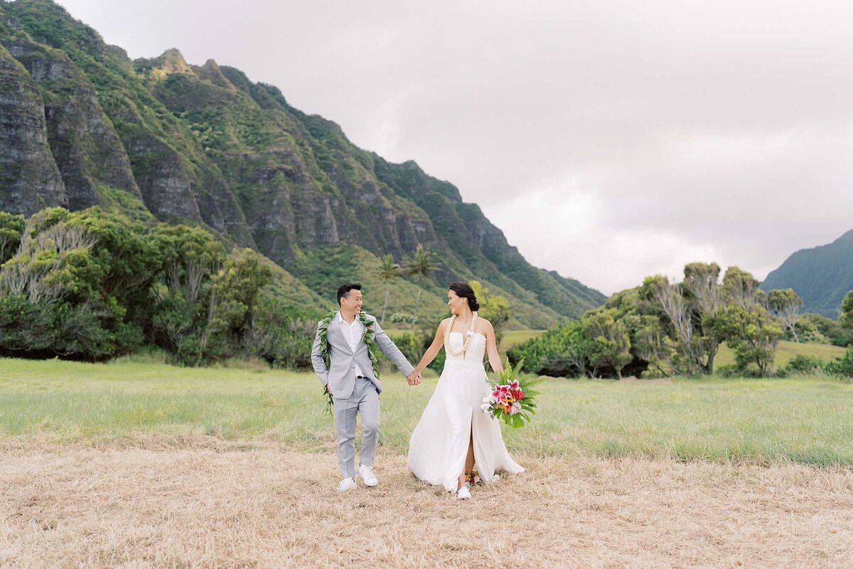 Kualoa Ranch Wedding Photographer Oahu Hawaii Melissa Michael-57