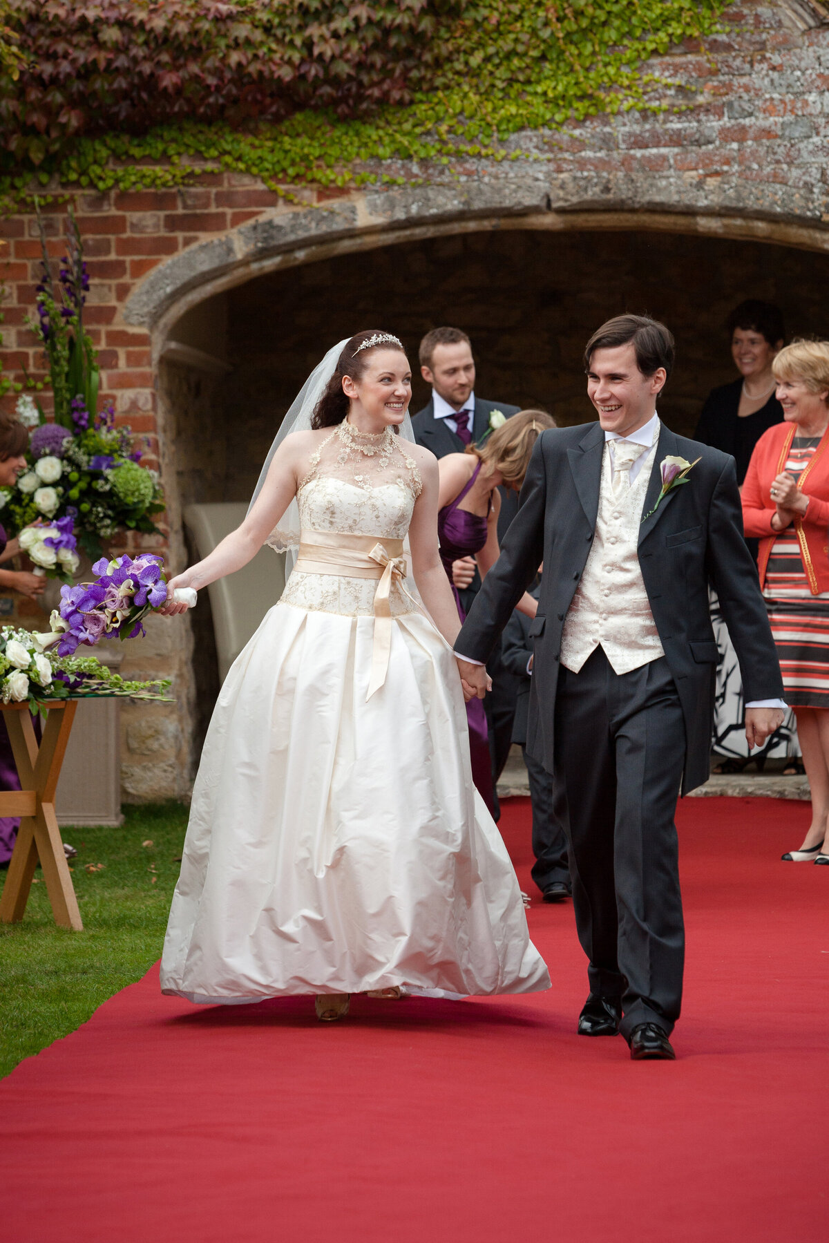 Notley-Abbey-wedding-photography-1069
