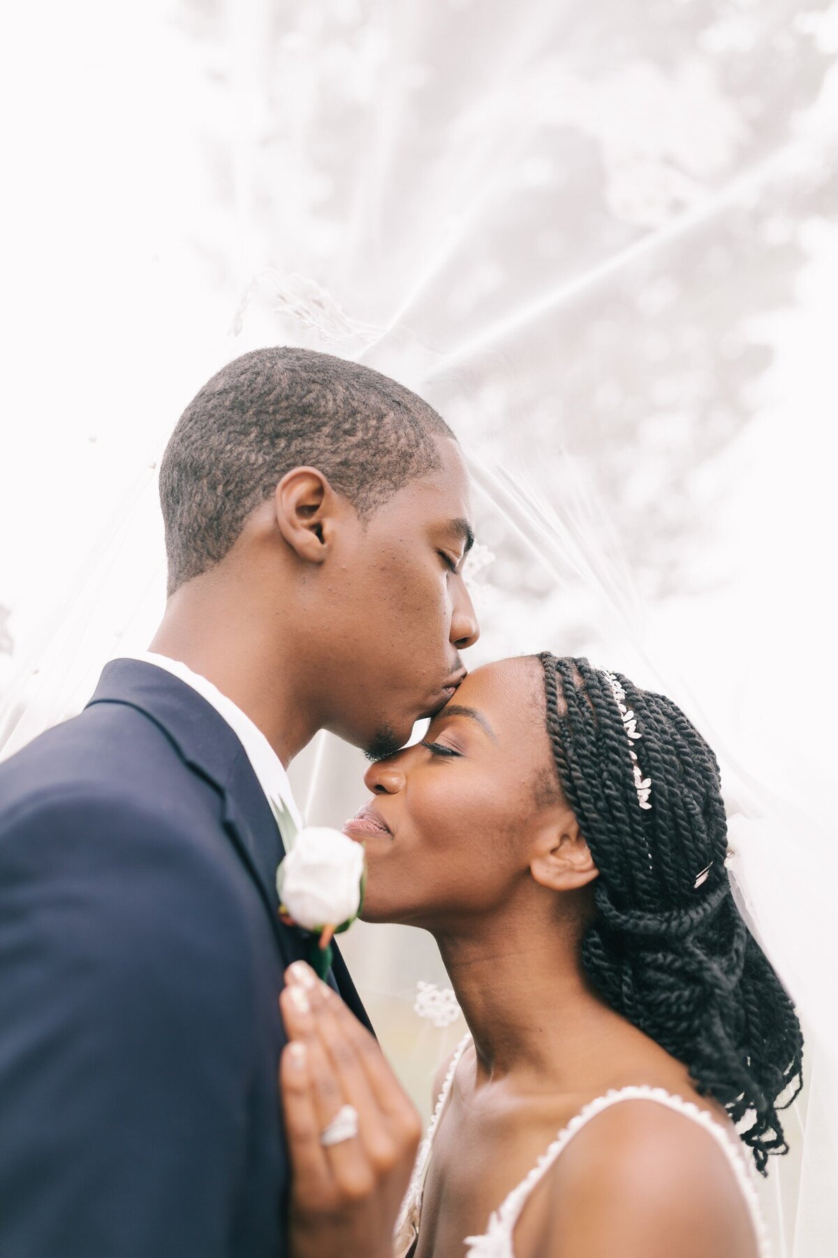 cjamie_volmarweddingsneaks_bridegroom-7_small