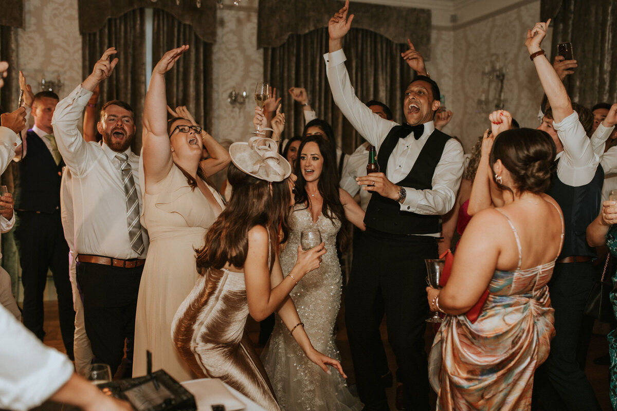 Sunnyandnicole_penncastle_lauradeanphotography_dorsetweddingphotographer-101