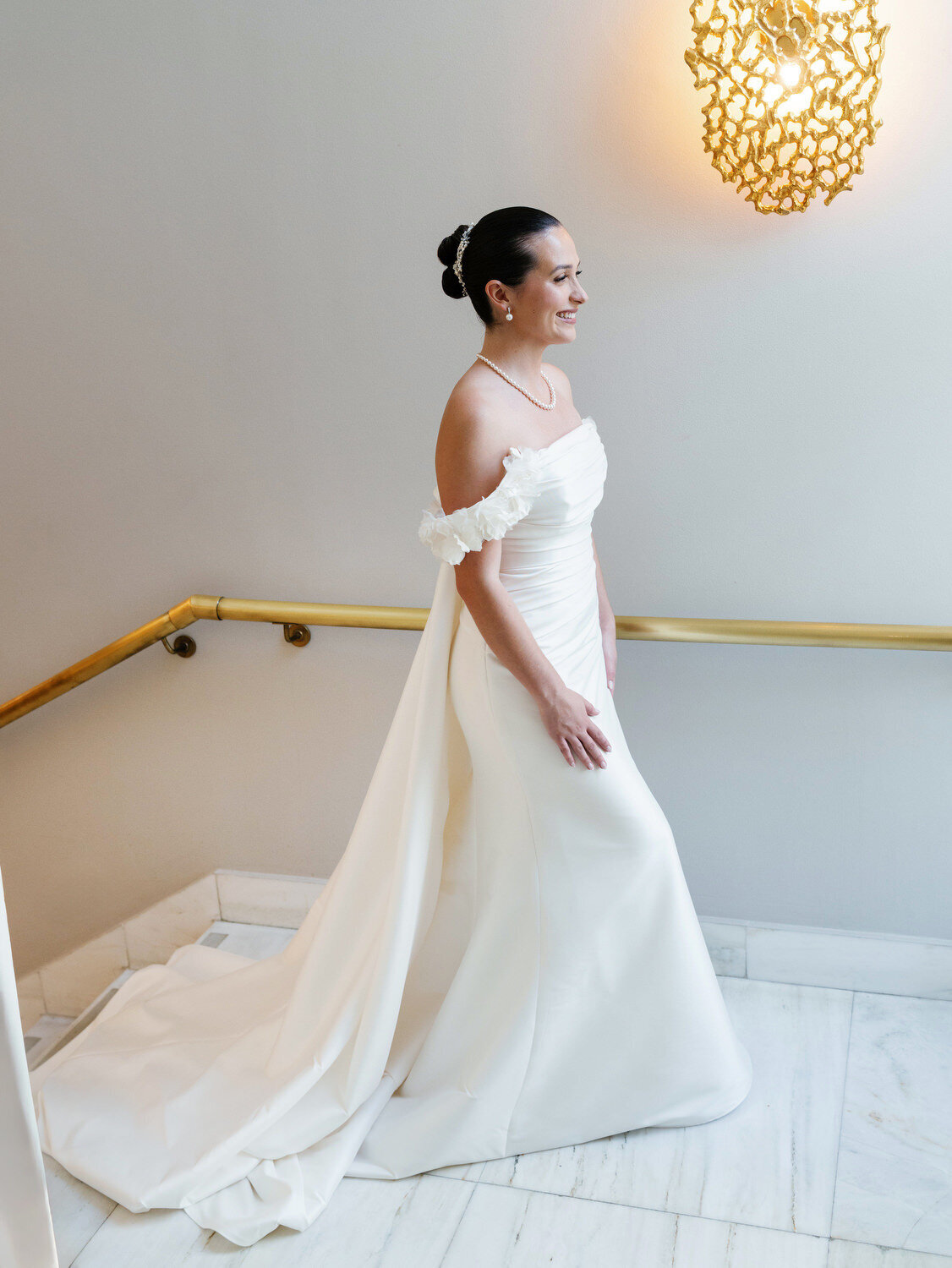 Romantic-Wedding-at-Island-Art-and-Taste–The-Residence-012