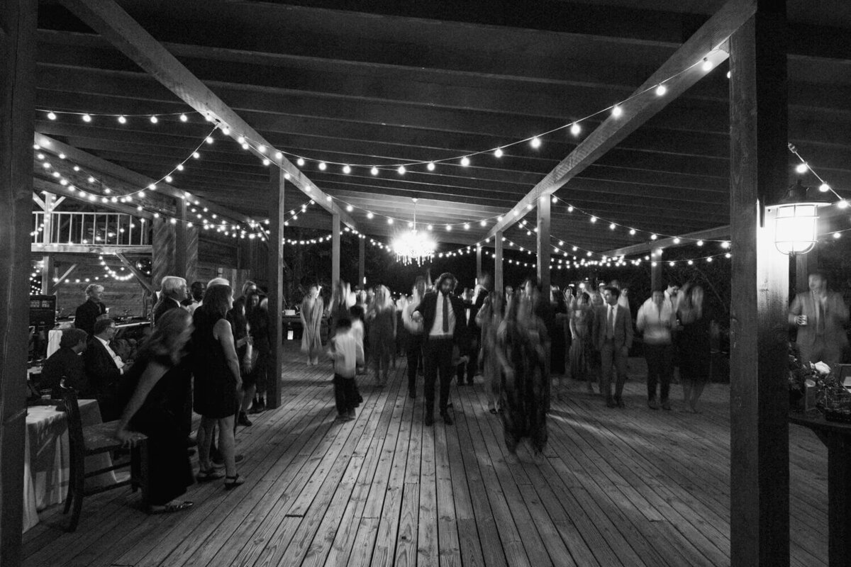 barn-at-the-woods-guests-dancing
