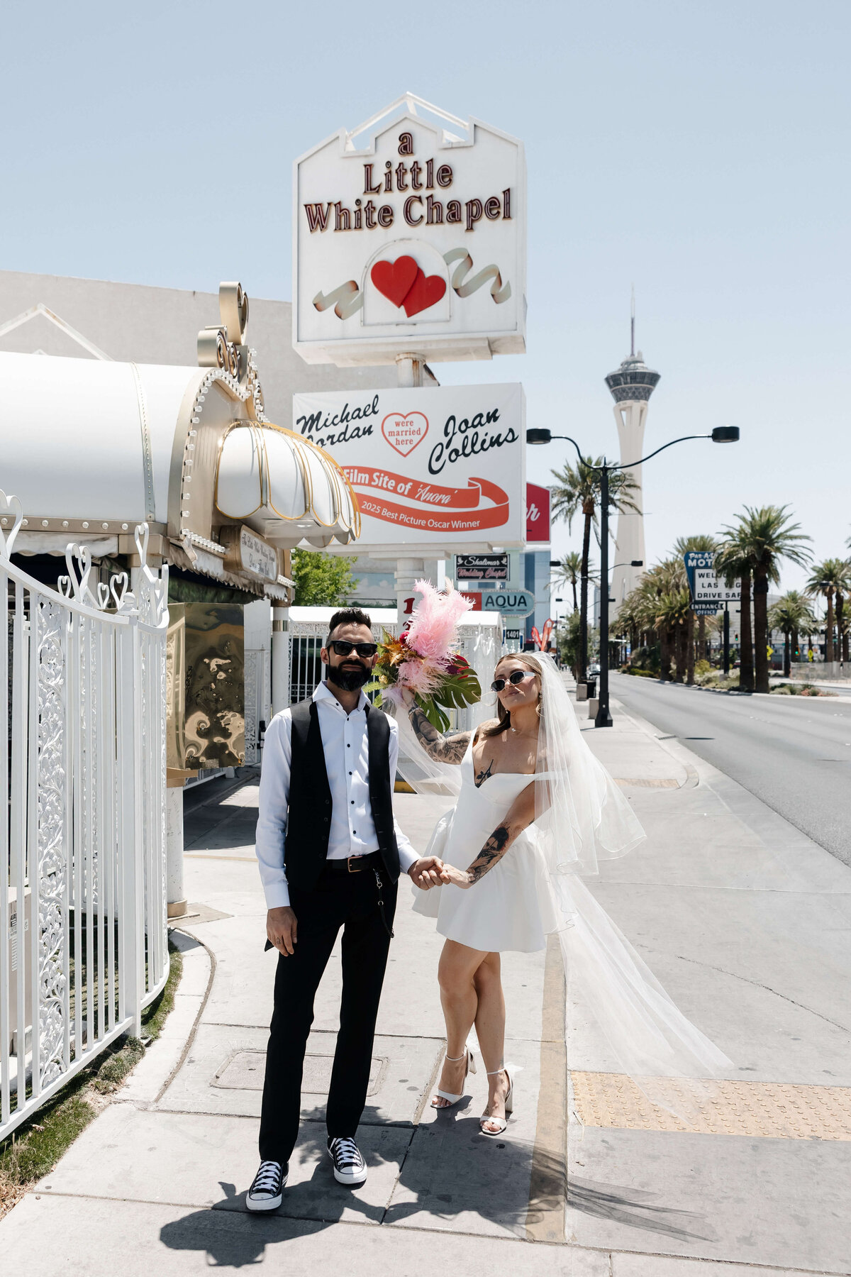 44_riskyexposure_sasha-andy_las-vegas-elopement-photography