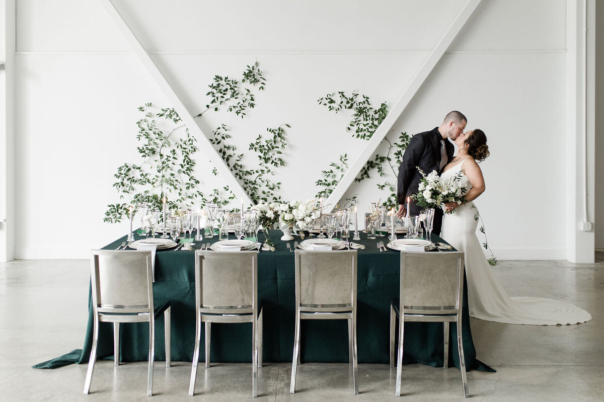 events-by-carianne-event-planner-wedding-planner-botanical-wedding-modern-wedding-green-wedding-destination-wedding-artists-for-humanity-boston-massachusetts-rochester-syracuse-wedding-planner-lynne-reznick-photography 17