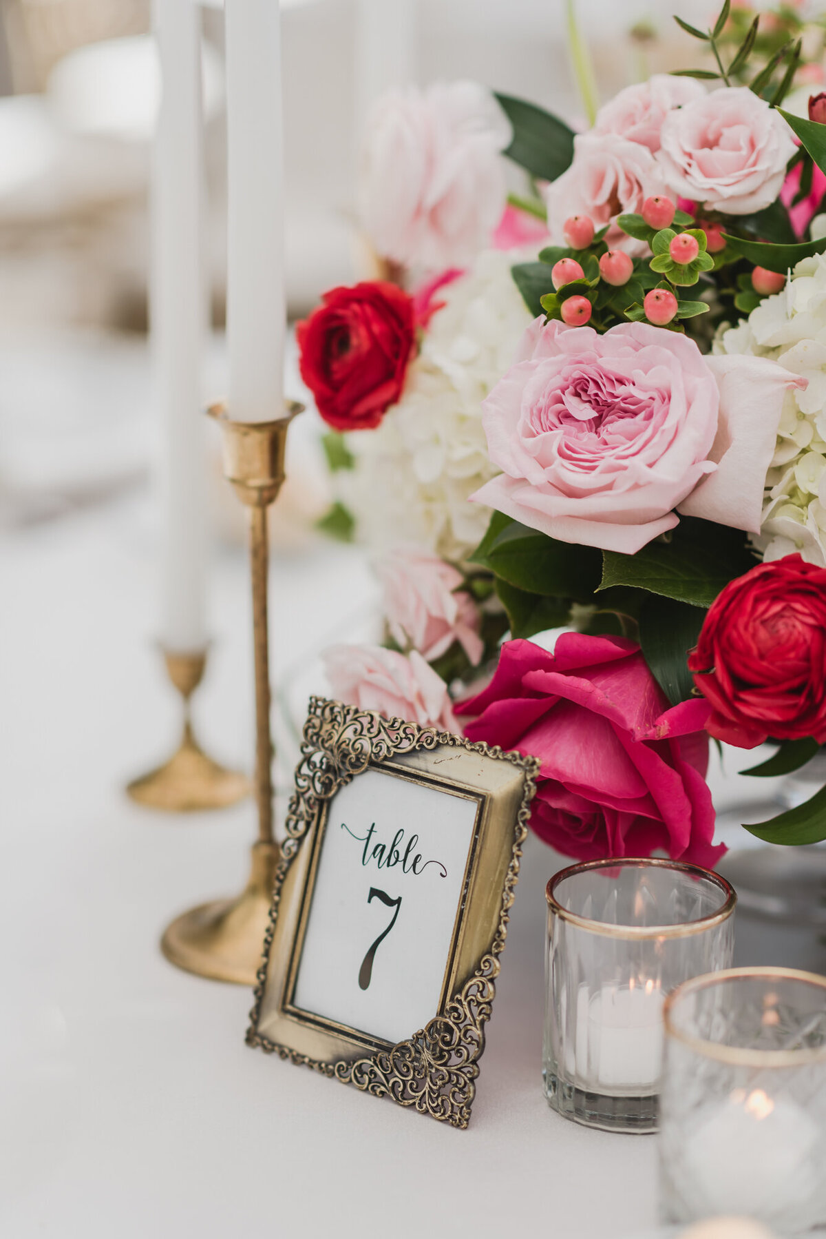 BLUSH AND BLACK SPRING PLANTERRA CONSERVATORY WEDDING IN WEST BLOOMFIELD, MICHIGAN PROVIDED BY KARI DAWSON, TOP-RATED DETROIT WEDING PHOTOGRAPHER, AND HER TEAM60