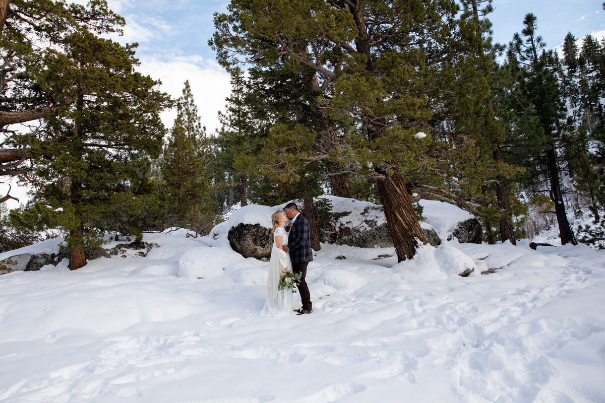 adventure-elopement-photographers-lake-tahoe