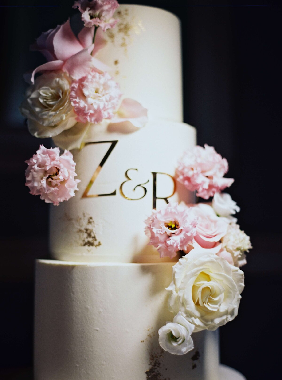 A wedding photo of the married couples wedding cake at Luttrellstown Castle in Ireland