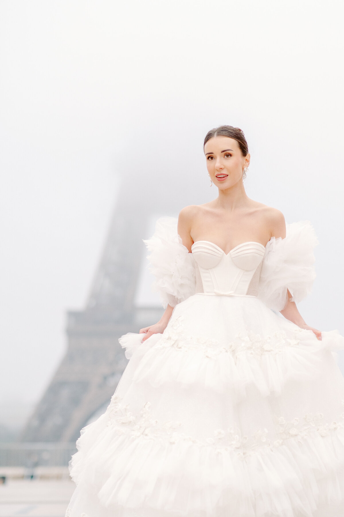 Bridal session in Paris photographed by Paris wedding photographer