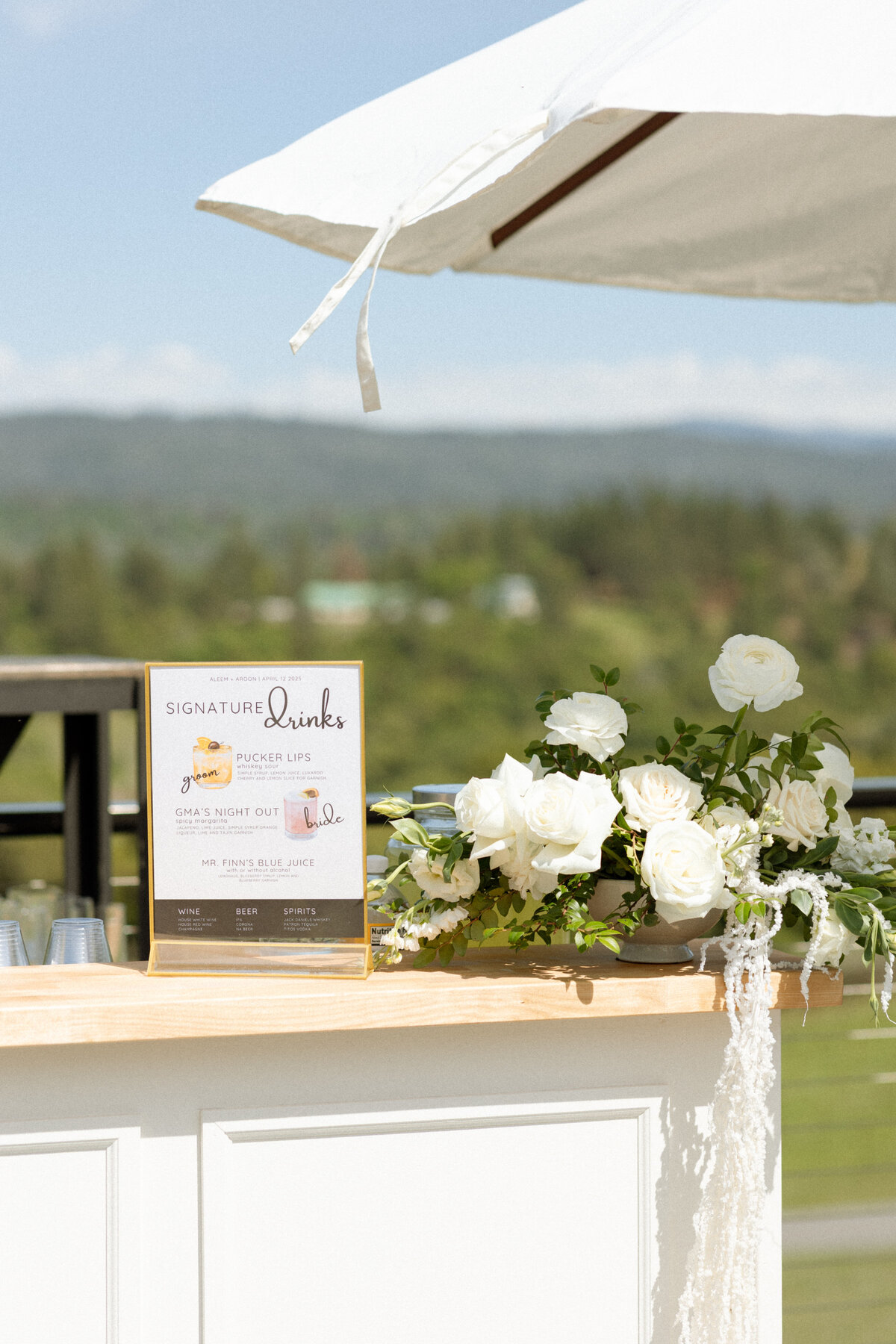 bar-sign-with-florals