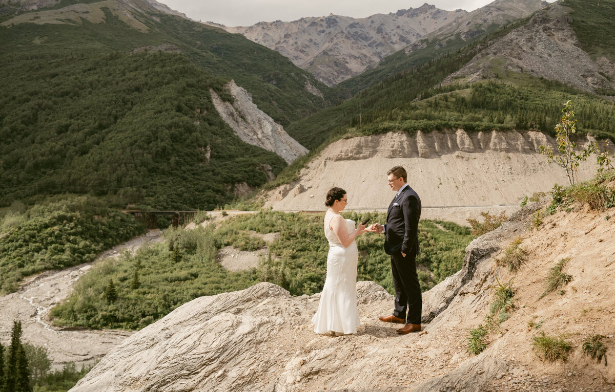 A couple says their vows in Alaska