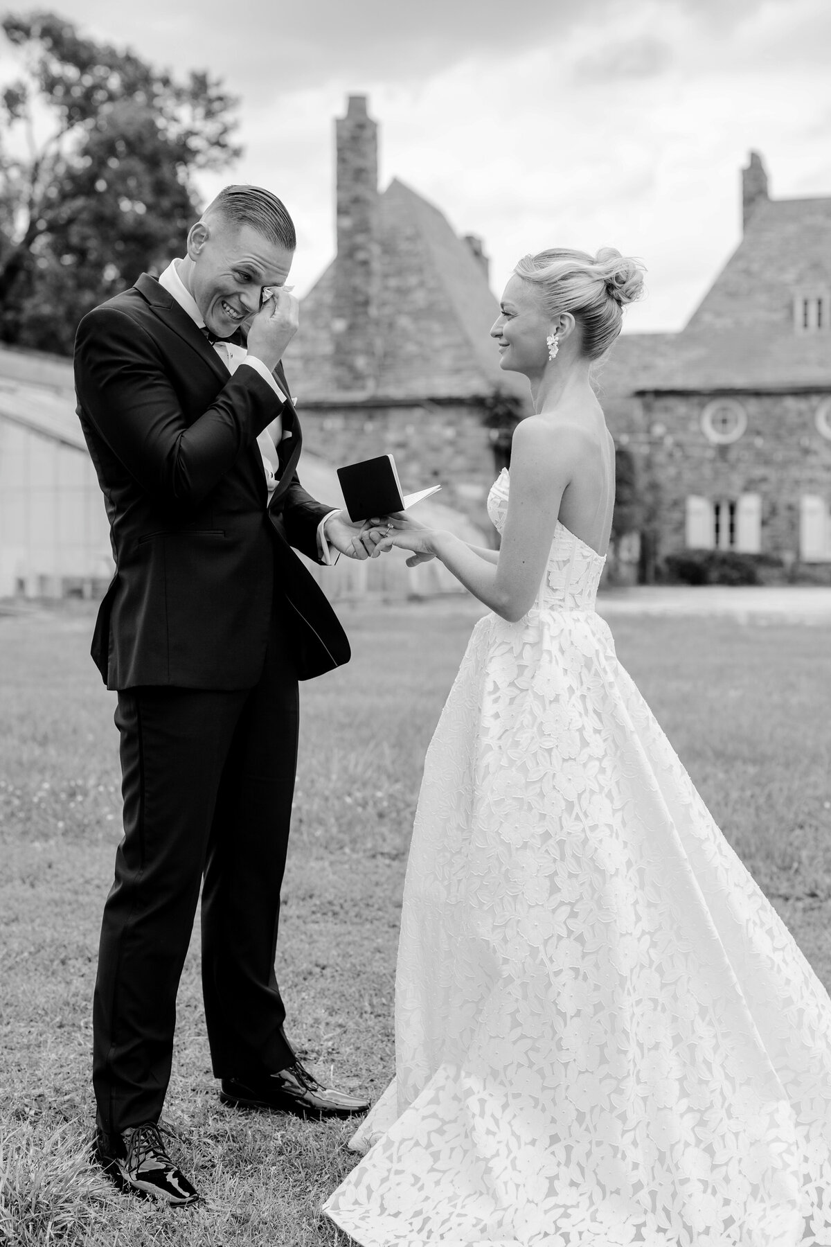 OliviaNoah_WeddingPreview036