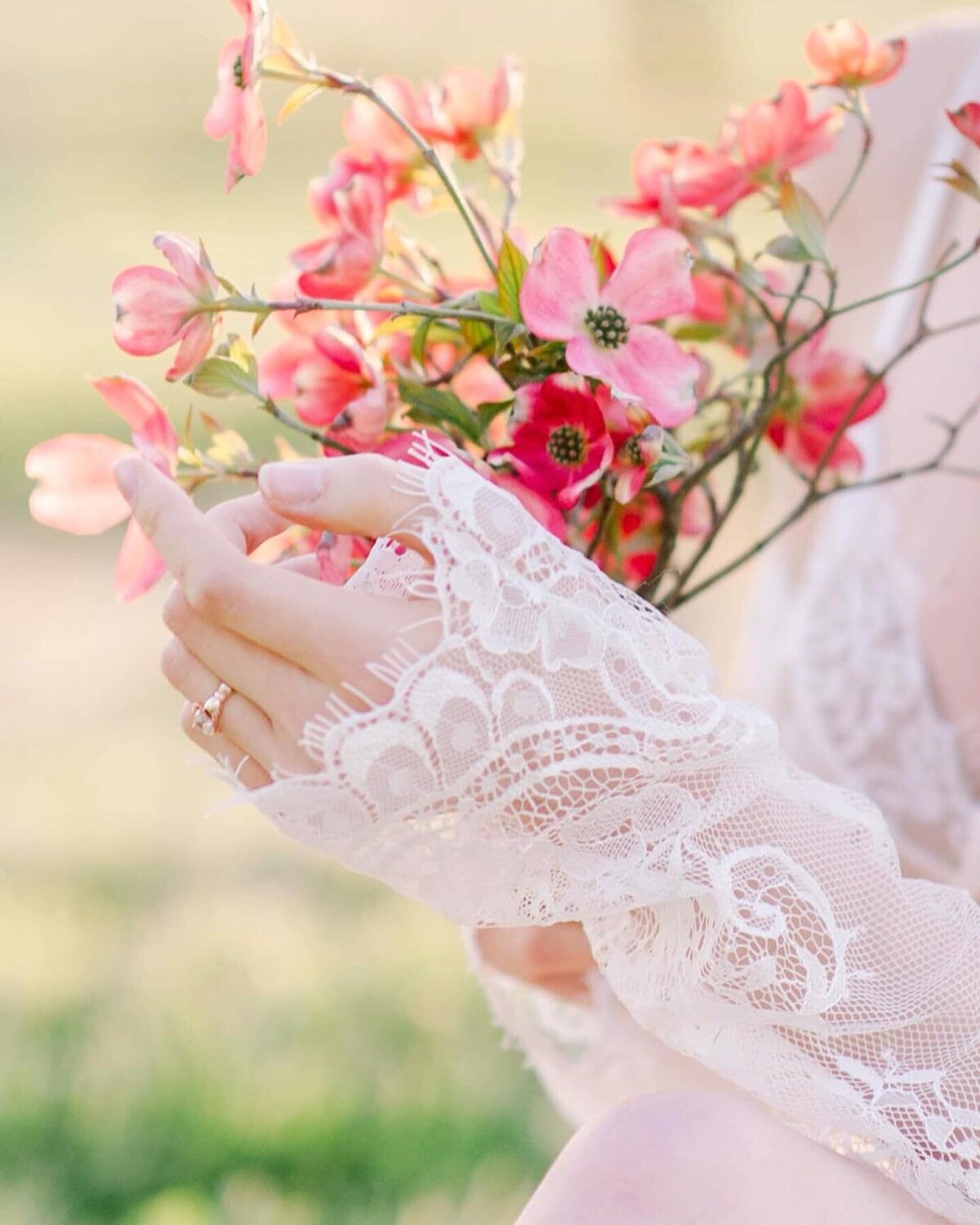 Showit-Template-Personal-Brand-Photographer-Elizabeth-McCravy-Weddings-2