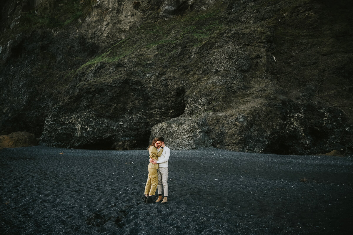 1jamiefindlayphotographyicelandweddingphotographericelandelopements-106