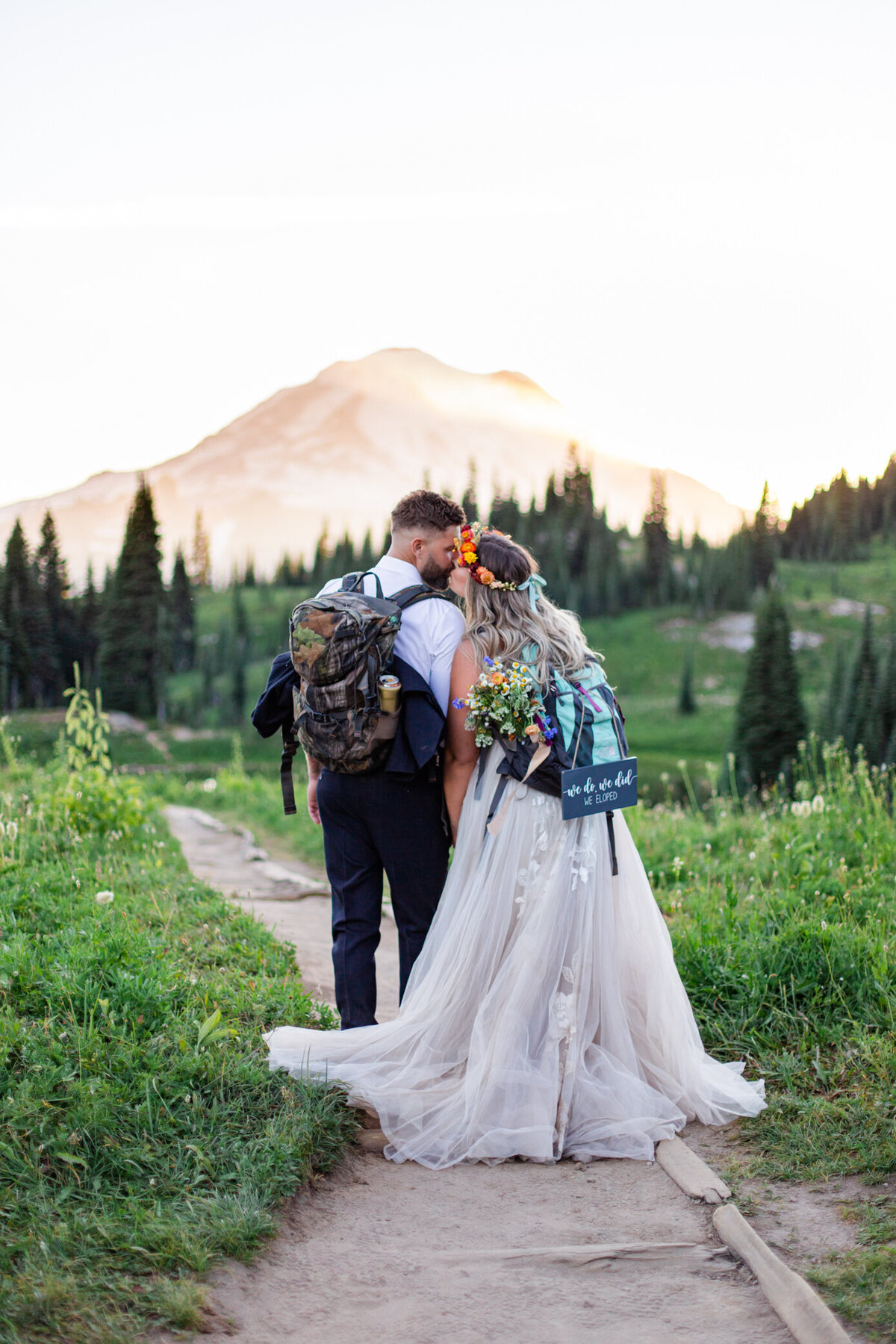 Seattle Wedding, Mount Rainer Elopement, Seattle Elopement Photographer, Elopement Photographer, Seattle Destination Wedding Photographer L&S-34