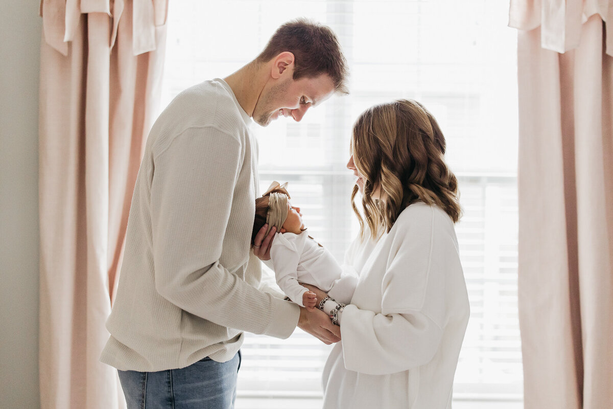 Carmel-Indiana-Newborn-Photographer-s-4