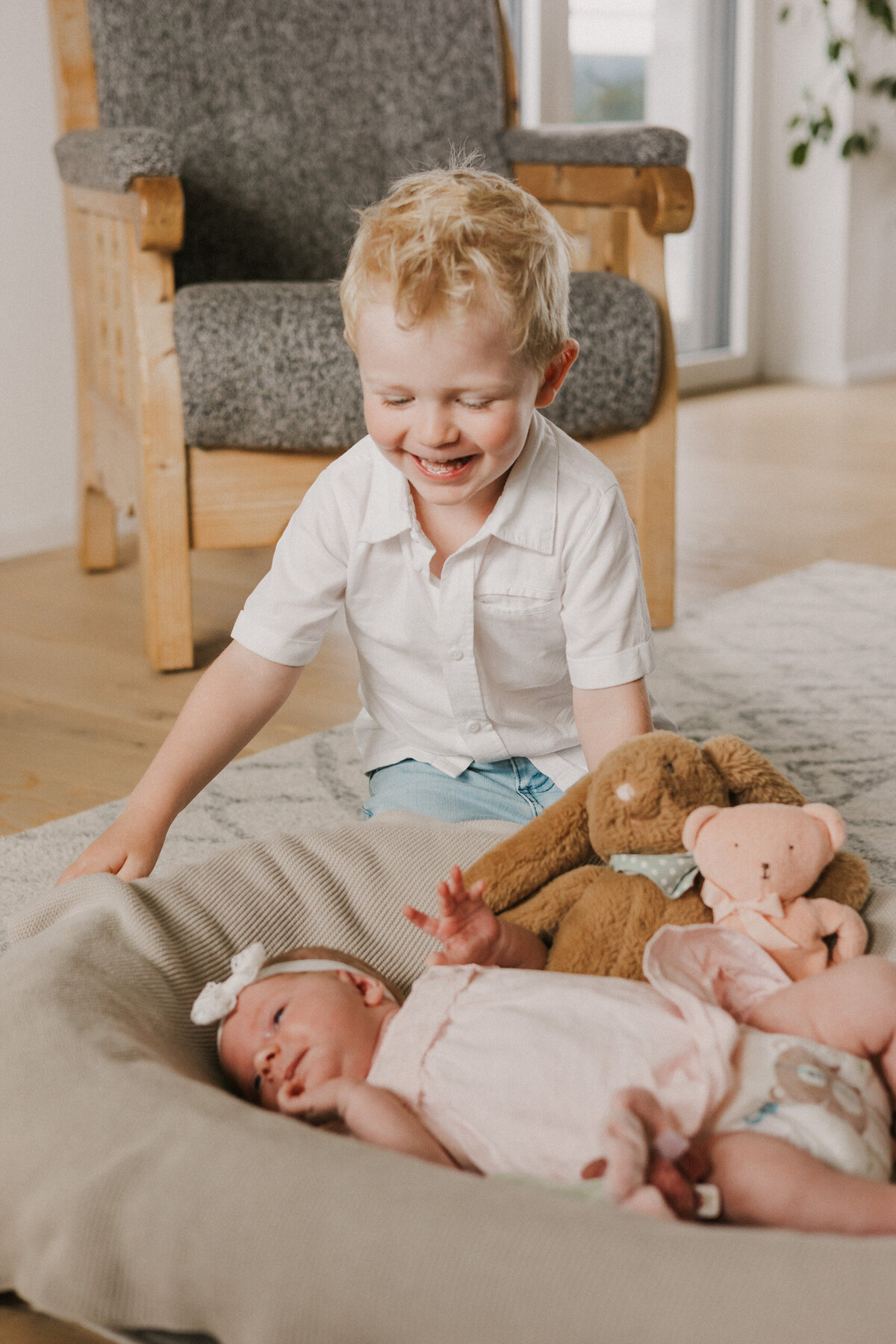 Newborn Fotoshooting Salzurg Baby babyfotoshooting neugeborene zuhause