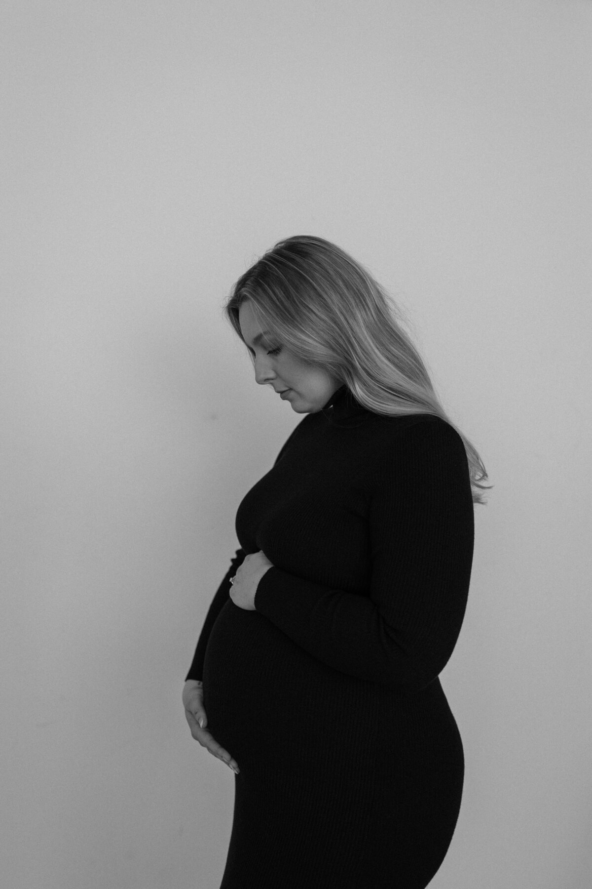 film-inspired-studio-maternity-photography-3