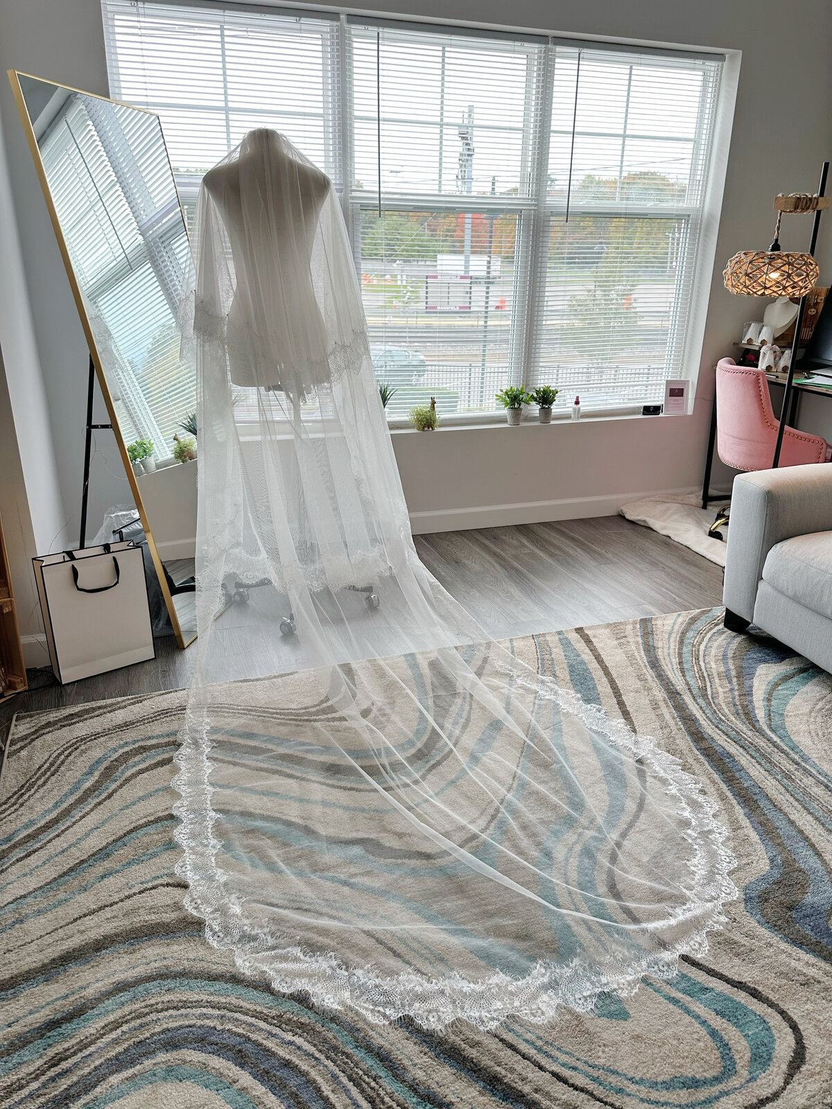 Dreamy lace blusher veil with floral appliqué details
