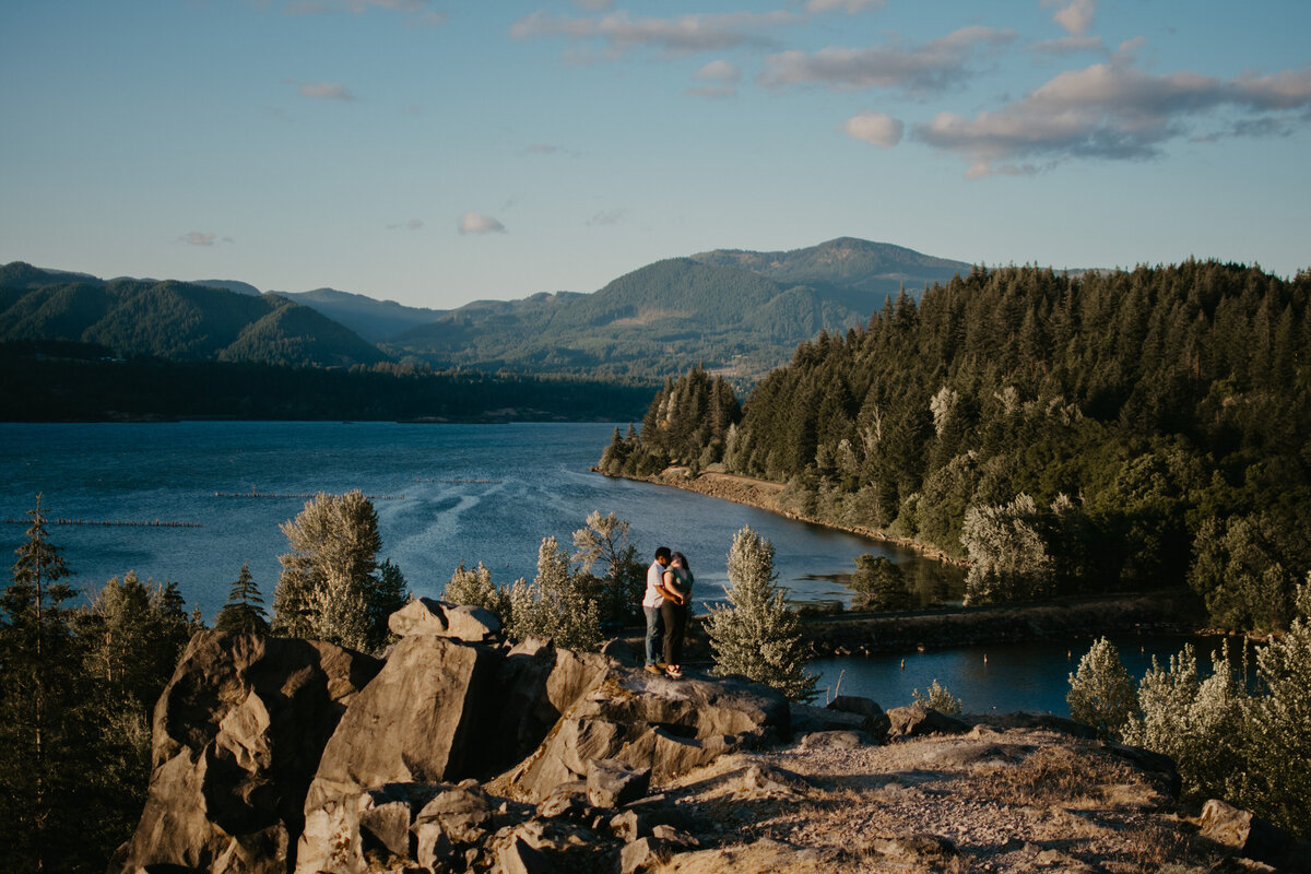 Stunning couple photo near Hood River.
