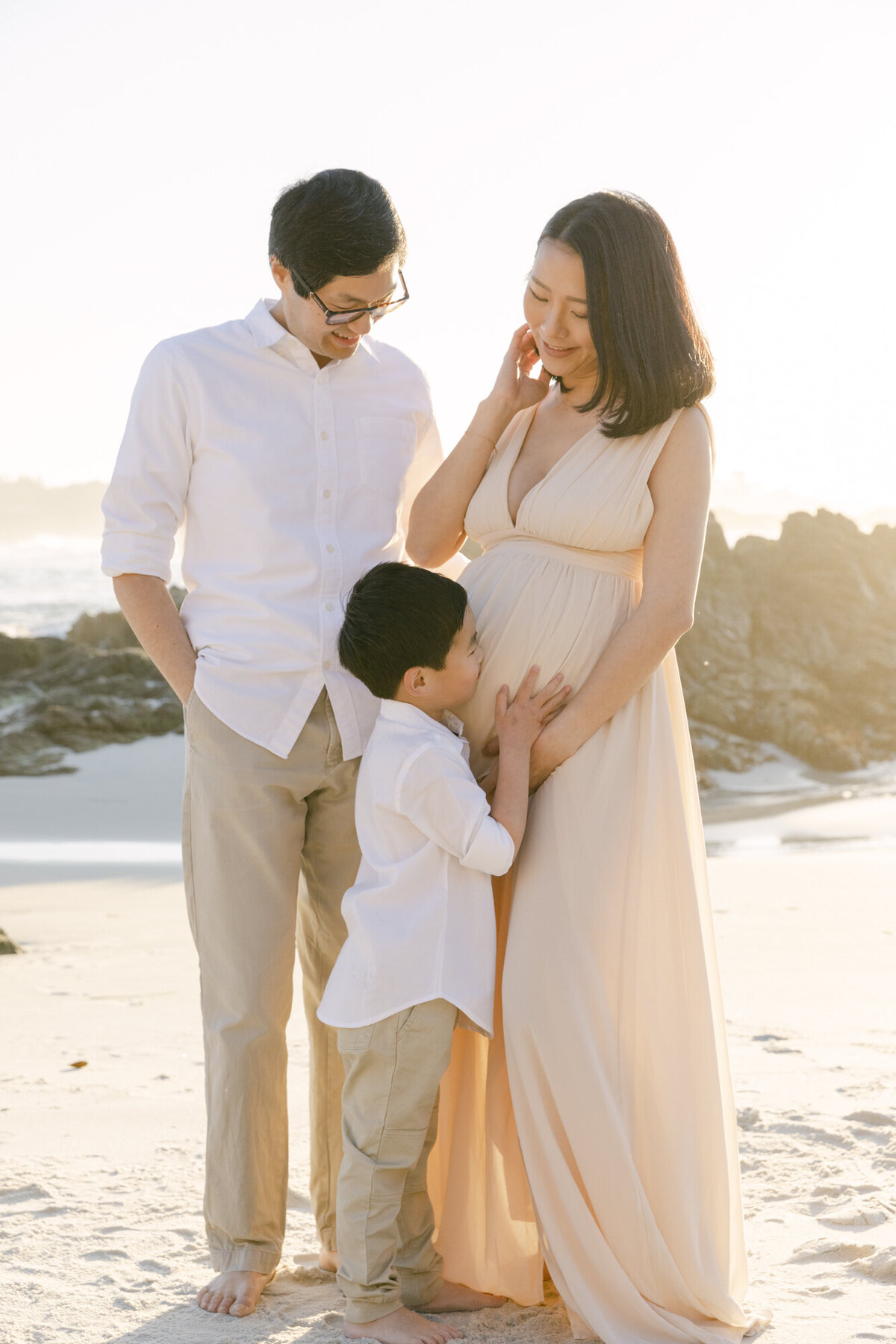 PERRUCCIPHOTO_PEBBLE_BEACH_FAMILY_MATERNITY_SESSION_4