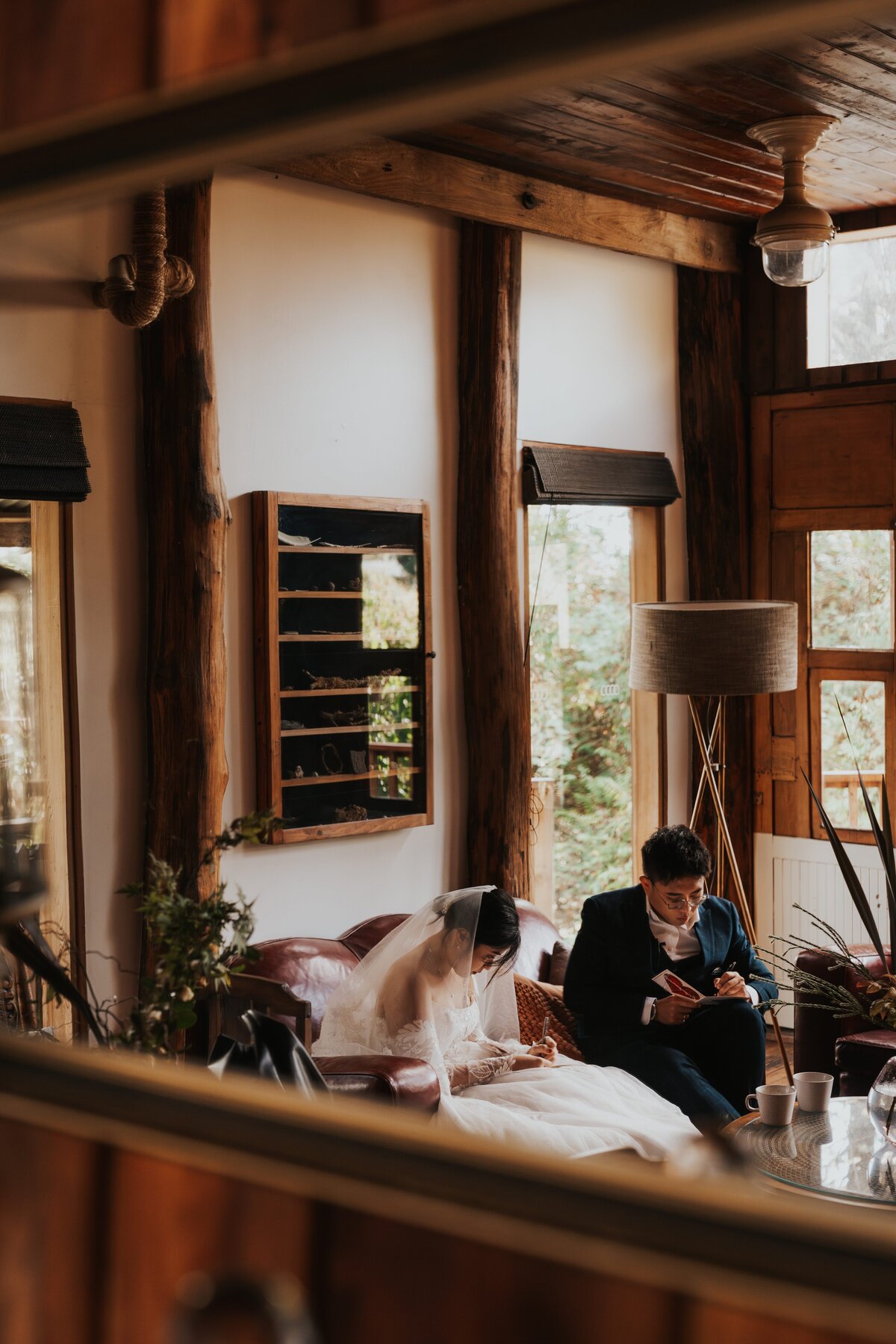 intimate-indoor-elopement-lovewilder5