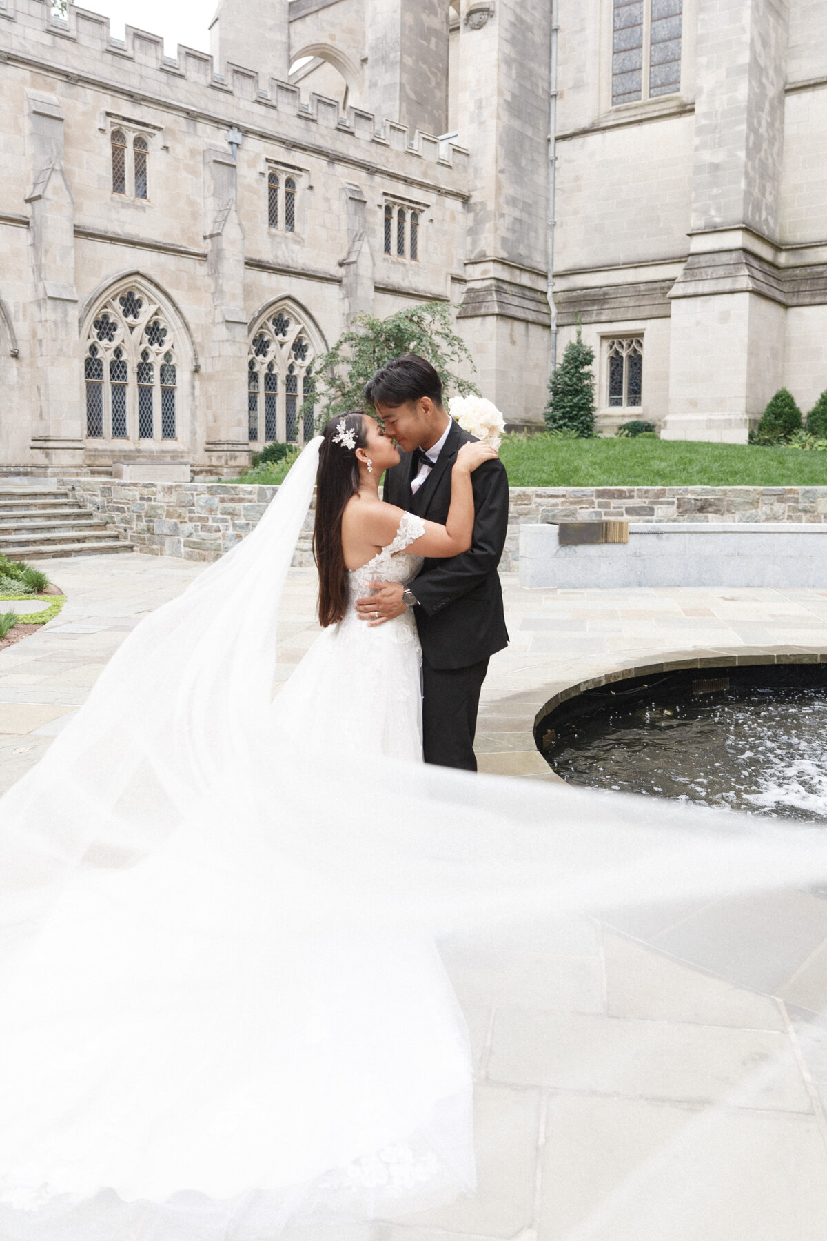 magnificent bride and groom pose best photographer Larz Anderson House