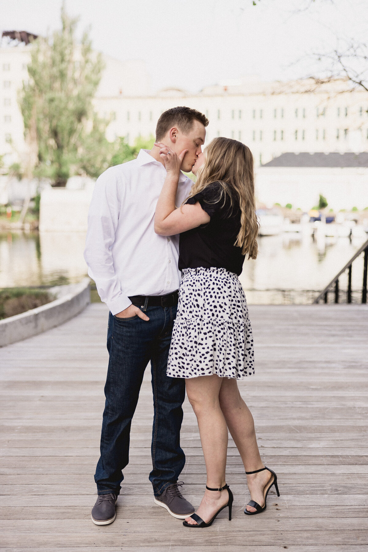 downtown-milwaukee-engagement-session-29